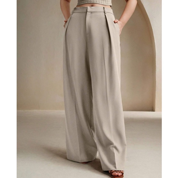 Plus Solid Pockets High Waisted Wide leg Trouser Pants - Picture 2 of 7